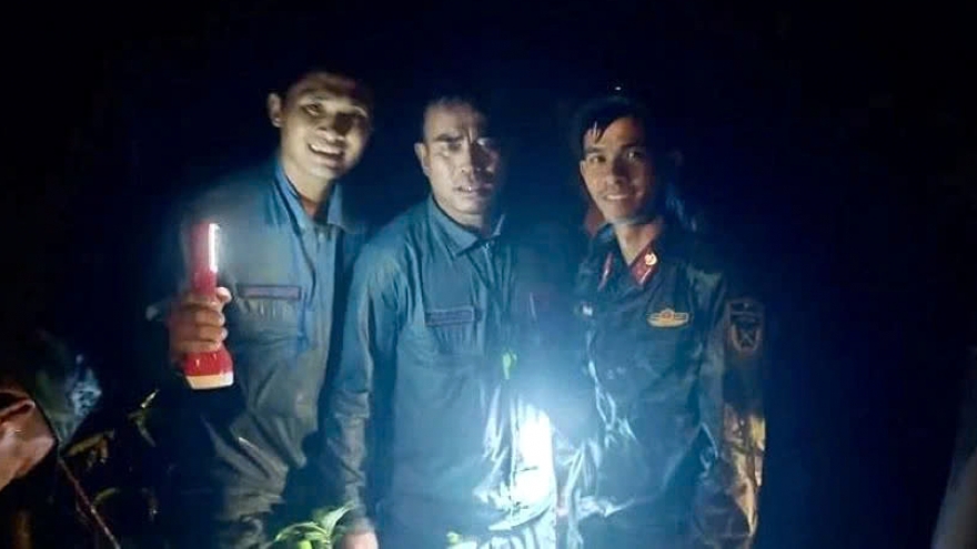 Rescue workers find two pilots from plane crash in central Vietnam